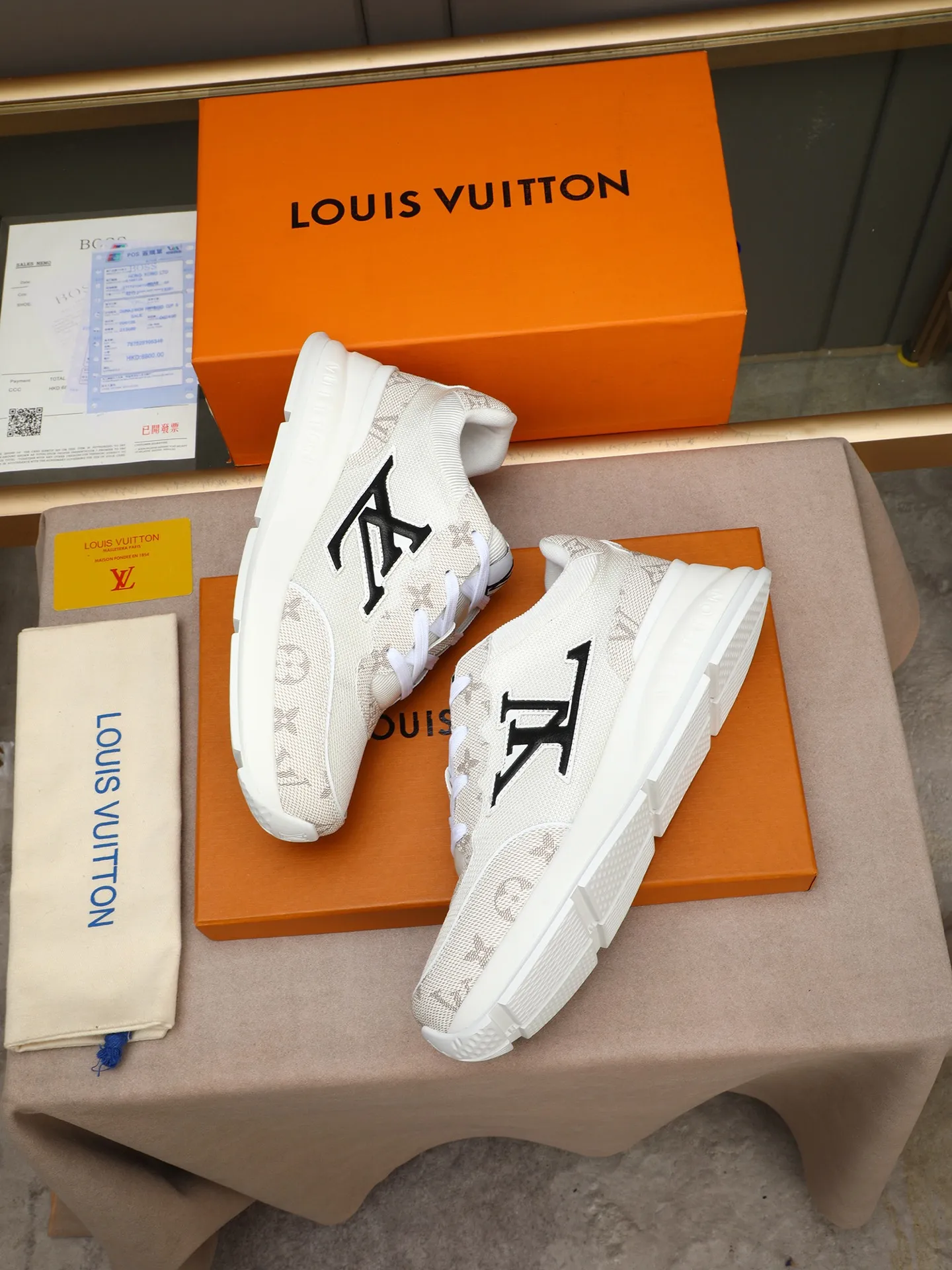 Men's shoes 💰460 Brand: LOUIS VUITTON Louis Vuitton LV Size: 38 39 40 41 42 43 44 (45 customized) Fabric: original cowhide cowhide 🔸Inside of: mesh 🔺Sole: counter foam outsole